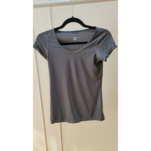 MEC _ Breathable grey activewear top. XS